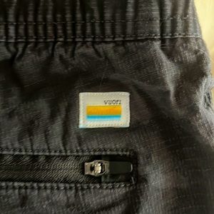 Men’s medium Vuori pants camouflage like new